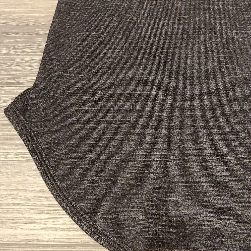 💀Lululemon Roll Out Tank in Heathered Black / Petal Pop Multi / Black - Picture 7 of 14